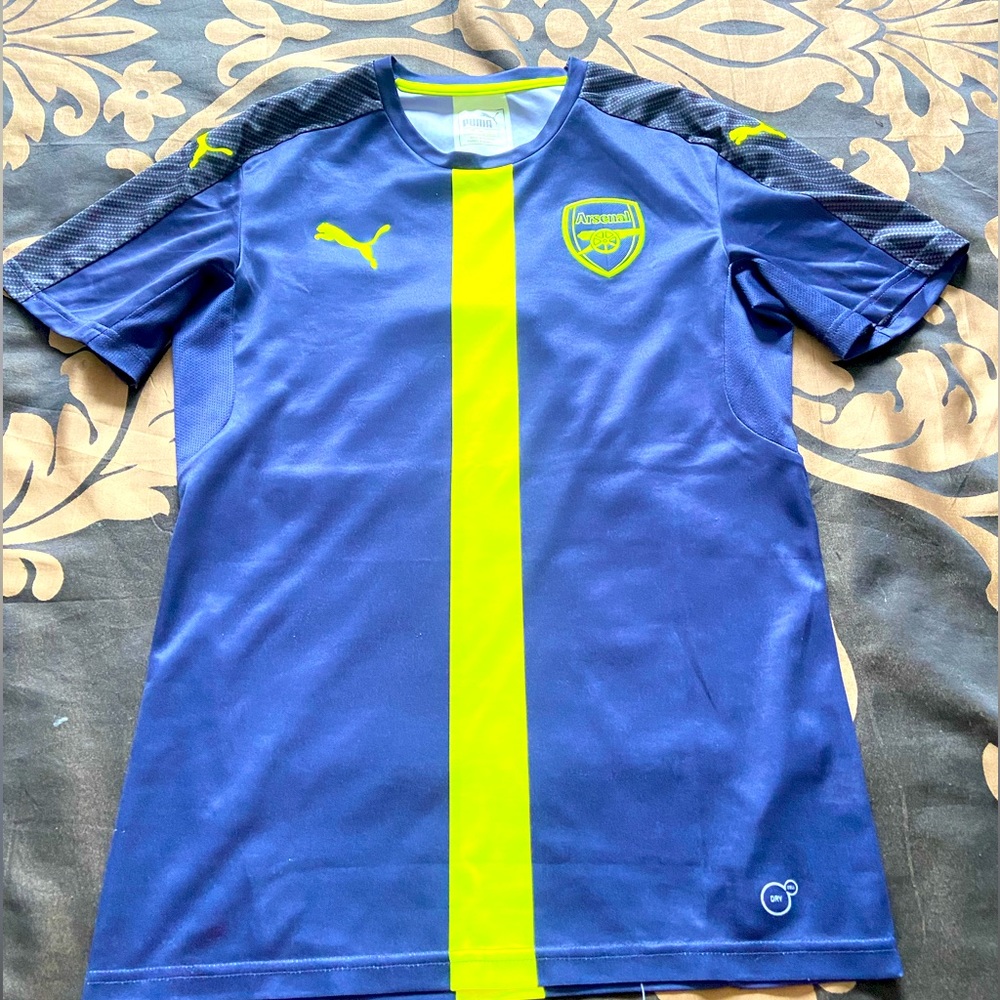 Arsenal training top S